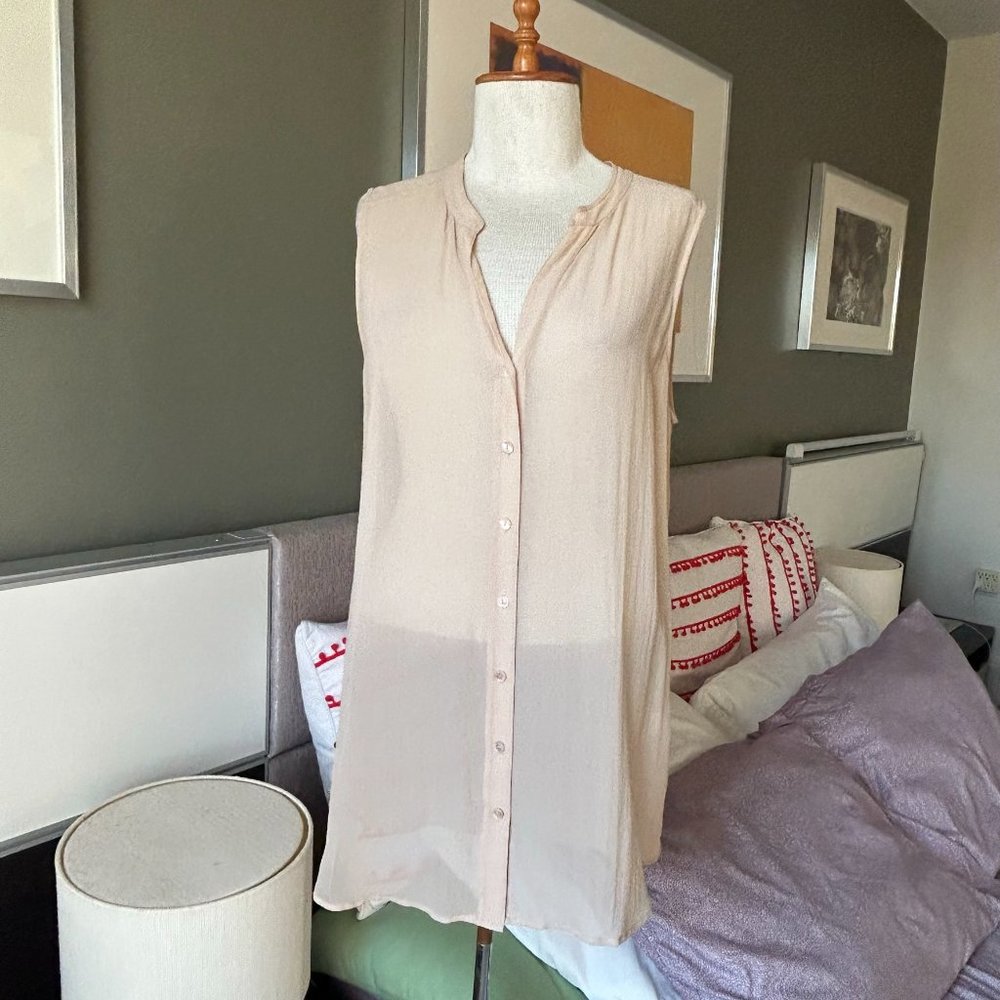 * Eileen Fisher 100% Silk Sleeveless Front Buttoned Top in Beige MEDIUM   -D1566